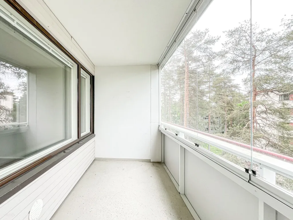 Rõdu - Bright Corner Flat with Balcony in Parantola, Hyvinkää
