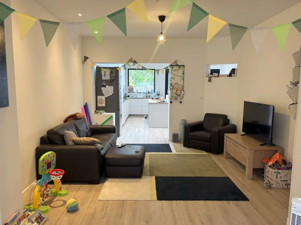 Séjour - Maison Rénovée avec Terrasse près de Gand