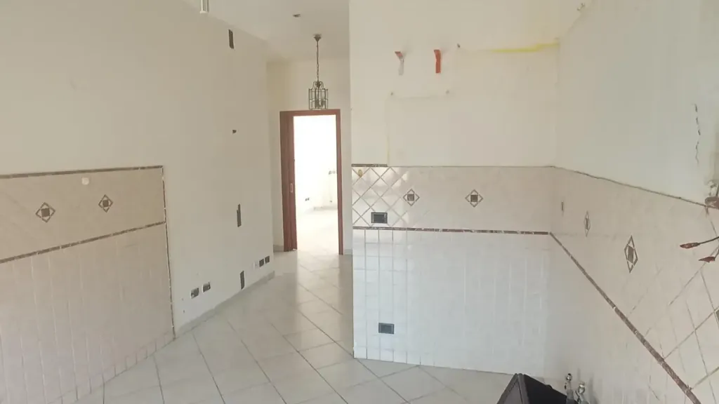 Entrée - 4-Bedroom Apartment with Balcony in Empoli