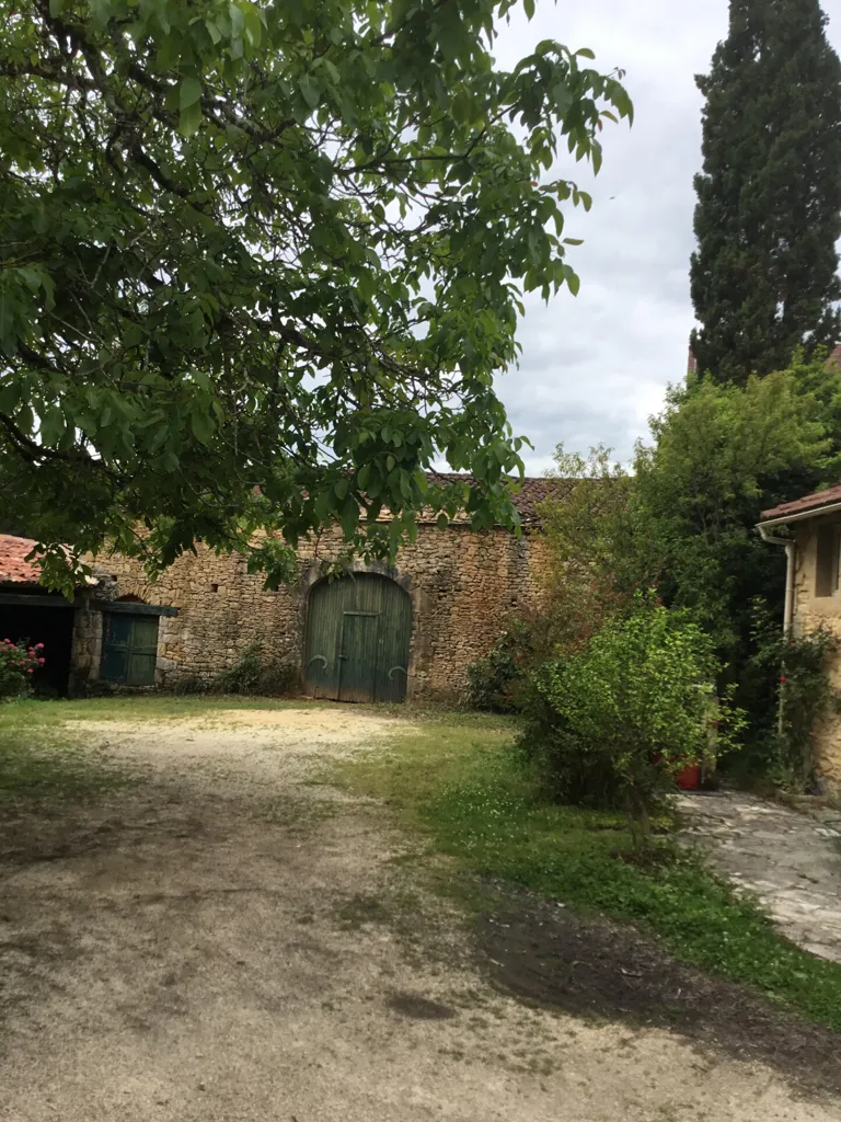 Jardin - Corps de ferme en pierre avec piscine près de Sarlat