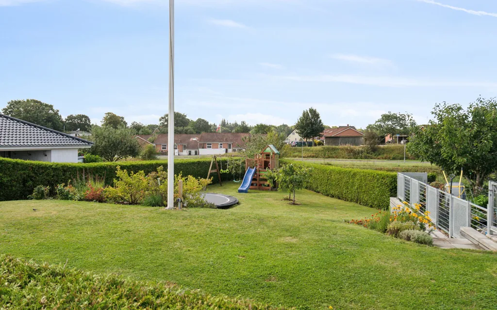 Jardin - Eco-Friendly Villa with Solar Panels in Kollund