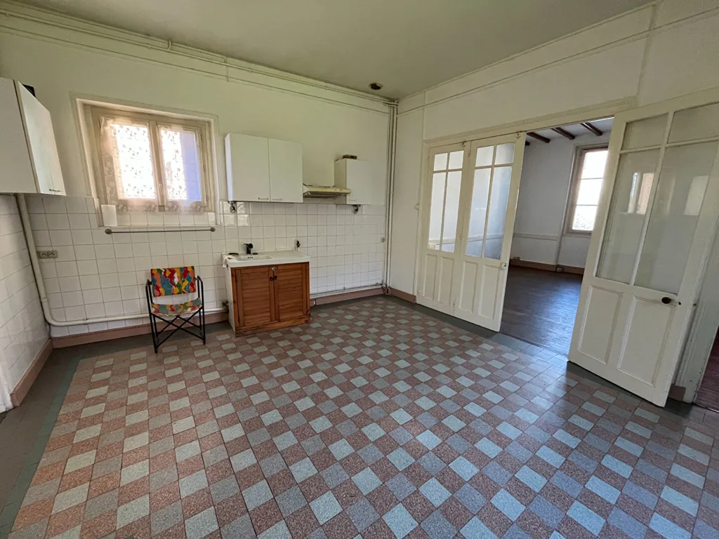 Cuisine - Maison avec jardin et dépendances à Ingrandes
