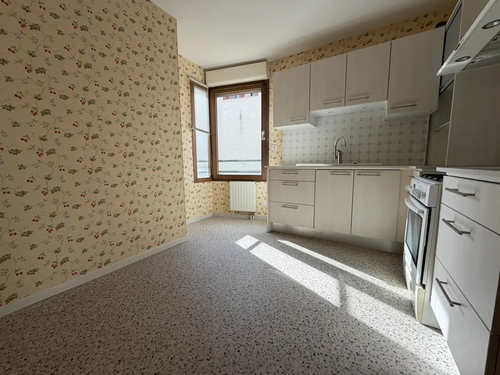 Cuisine - Appartement 4 pièces avec terrasse à Roche-la-Molière