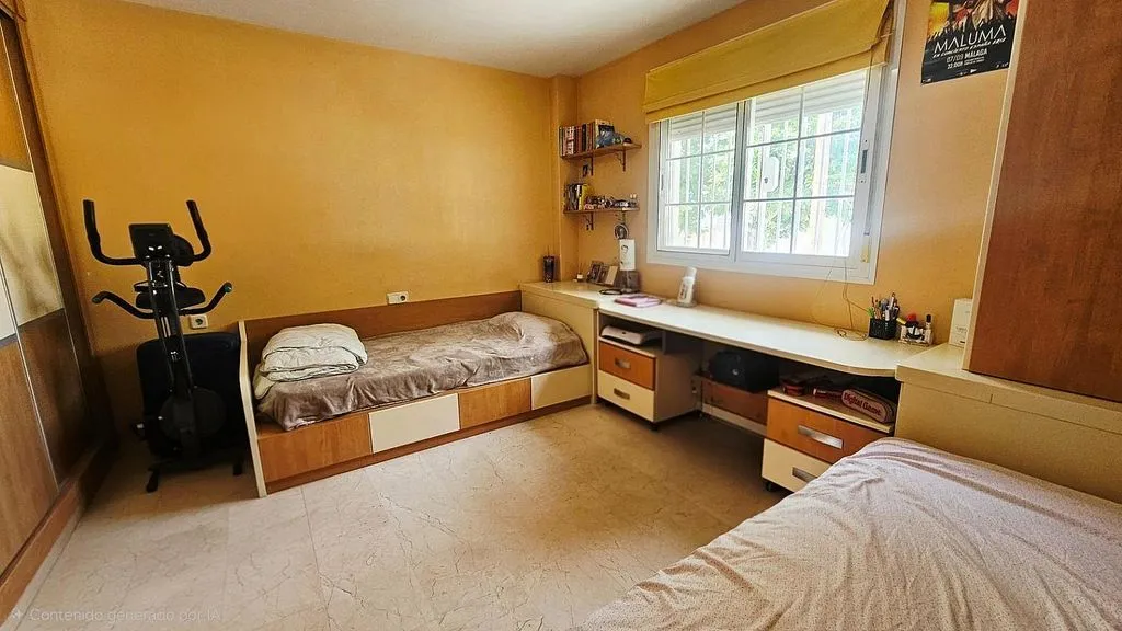 Chambres - Semi-detached House with Pool in Benalmádena