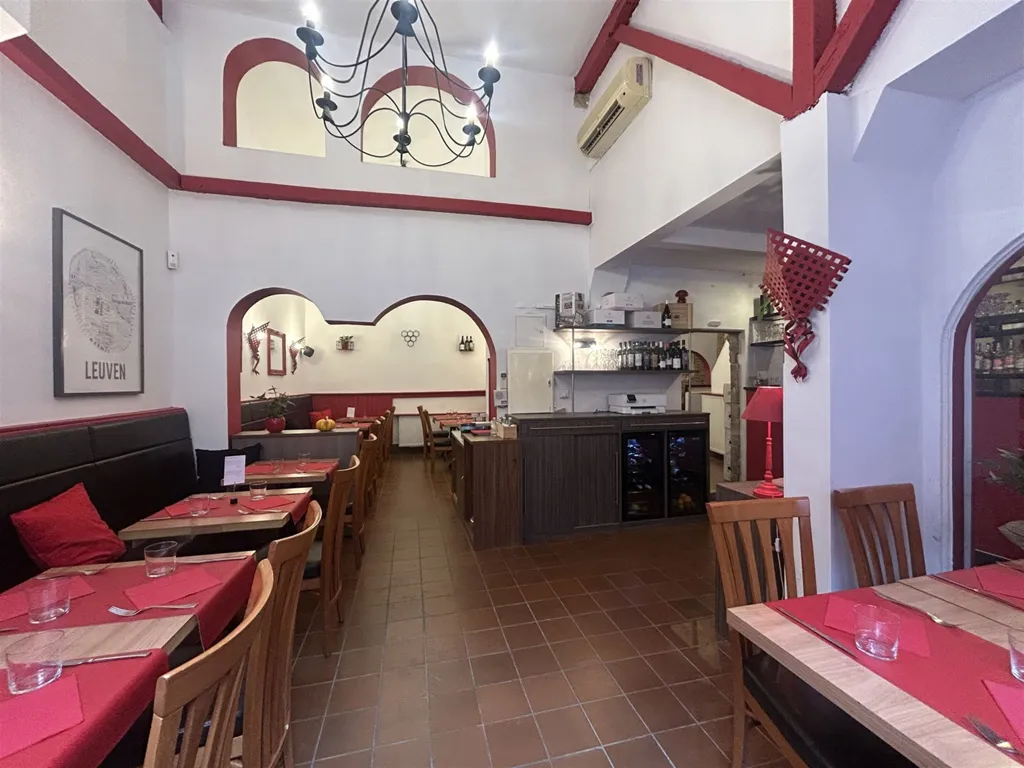 Söögituba - Commercial Property with Italian Influence in Leuven