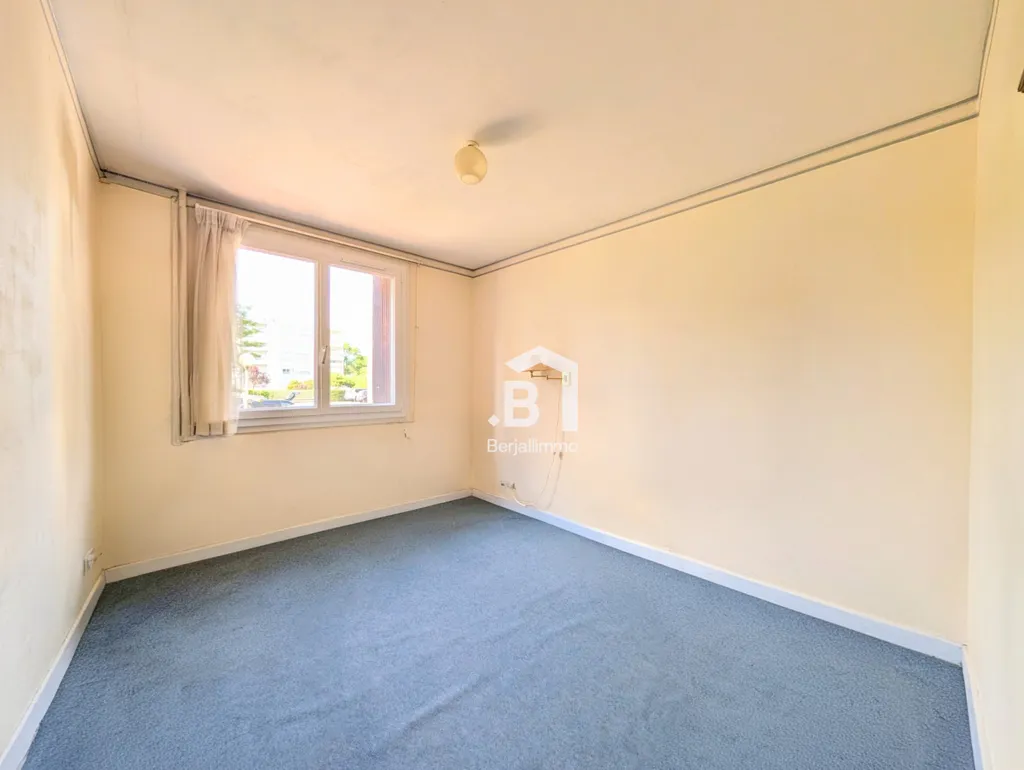 Toad - Flat with Balcony in Champaret, Nice
