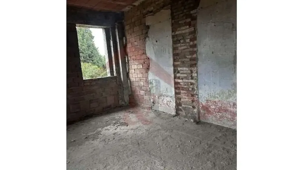 Rooms - Rustic Property with Large Garden in Modena