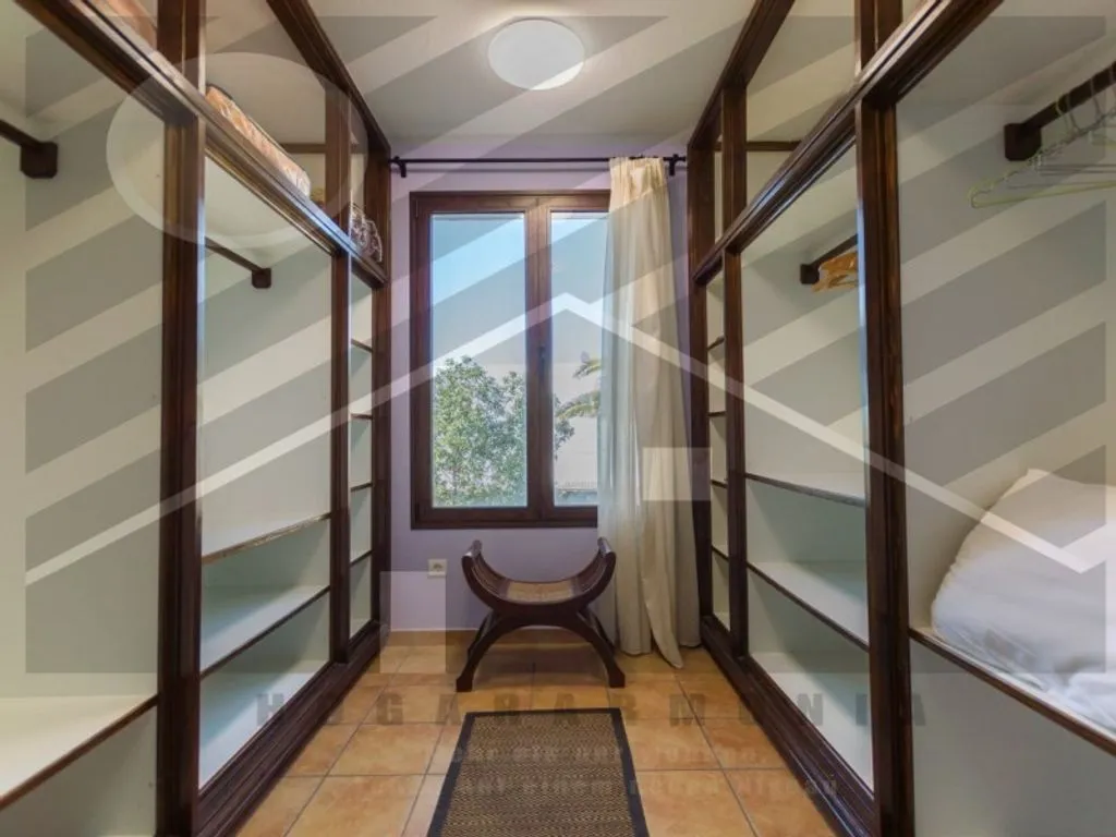 Toad - Luxury Villa with Dual Pools in Lajares