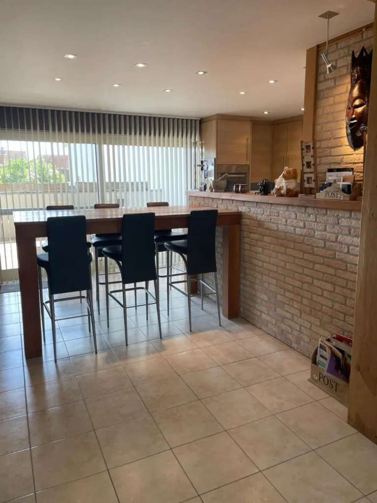 Sala da pranzo - Modern Apartment with Terrace in City Centre