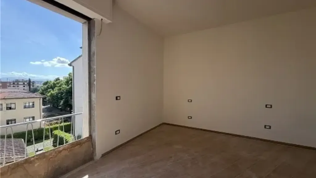 Stanze - Fully Renovated 3-Bed Flat in Florence