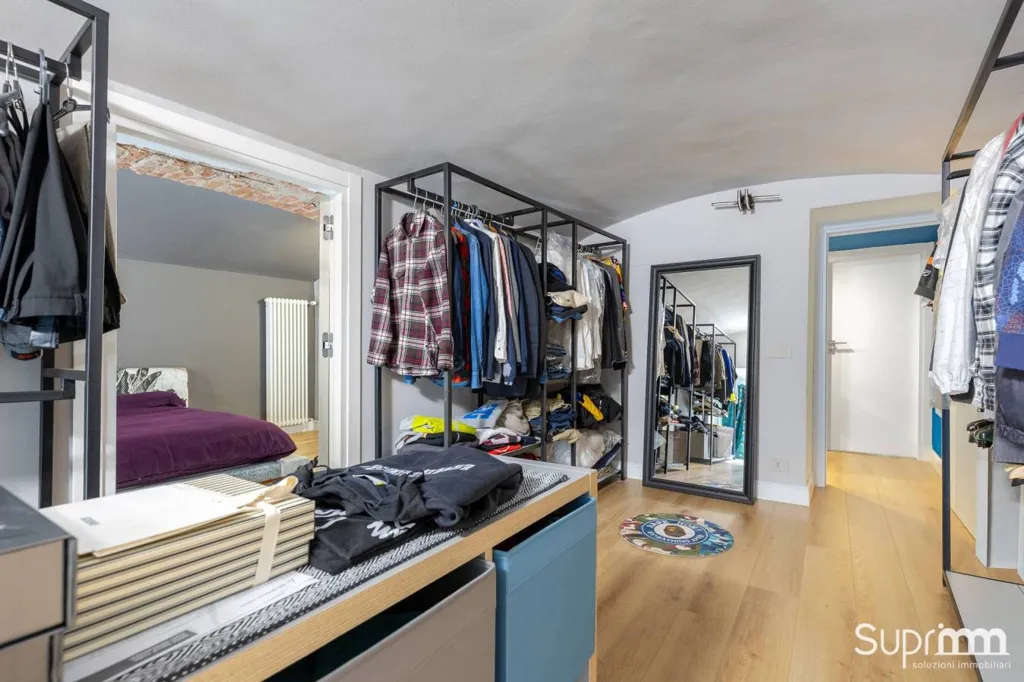 Pièces - Restored Apartment with Private Courtyard in Turin