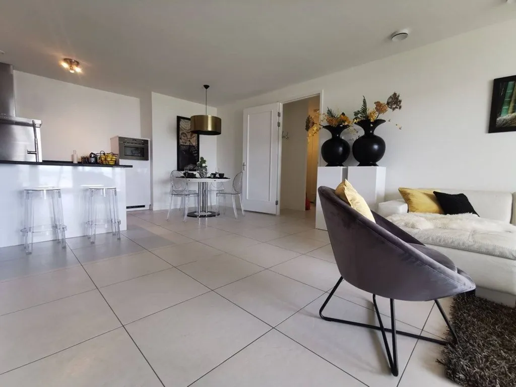 Séjour - 2-Bedroom Apartment with Balcony in Rotterdam Centre