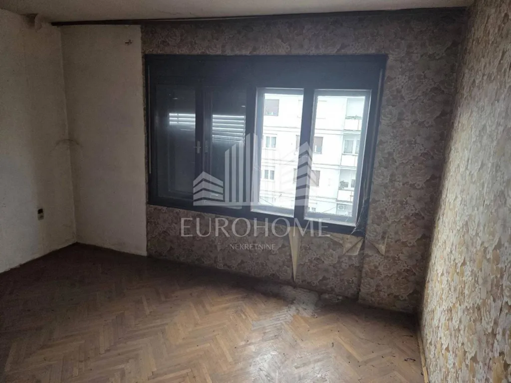 Pièces - Three-Bedroom Flat with Central Heating in Donji Grad, Zagreb