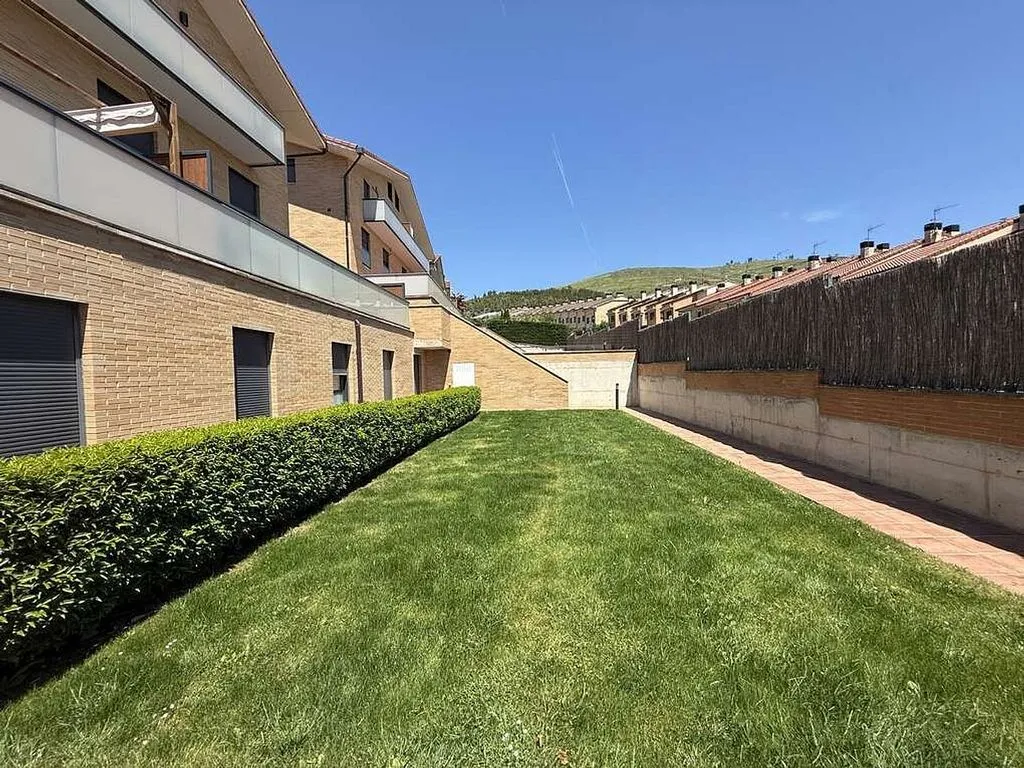 Jardin - Duplex with Pool in Esteribar