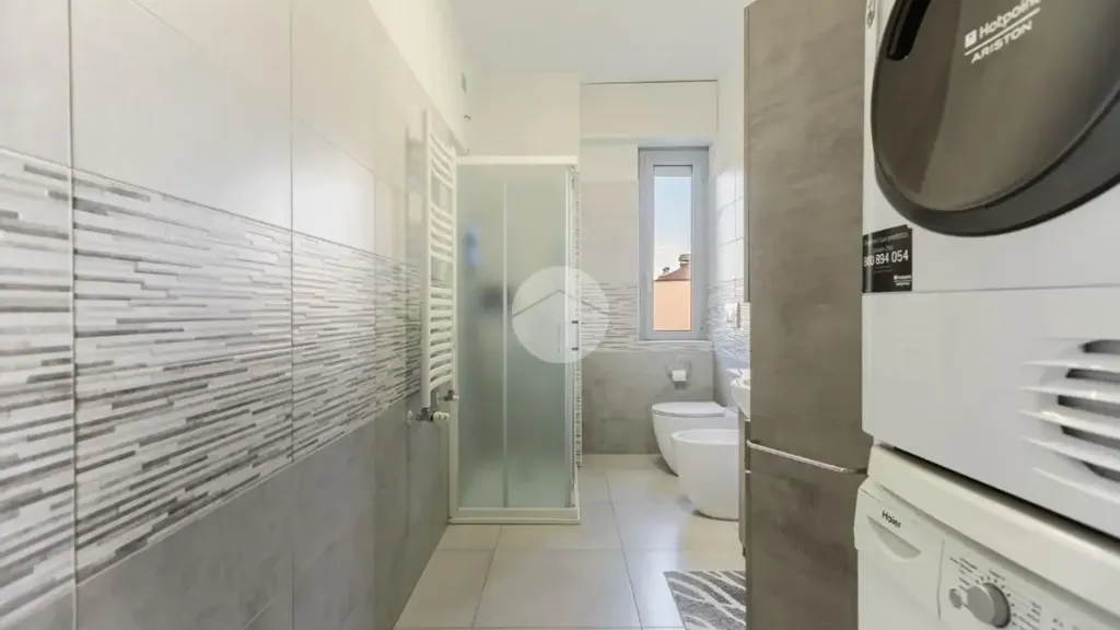 Vannitoad - Rear-Facing Two-Bedroom Flat in Bollate