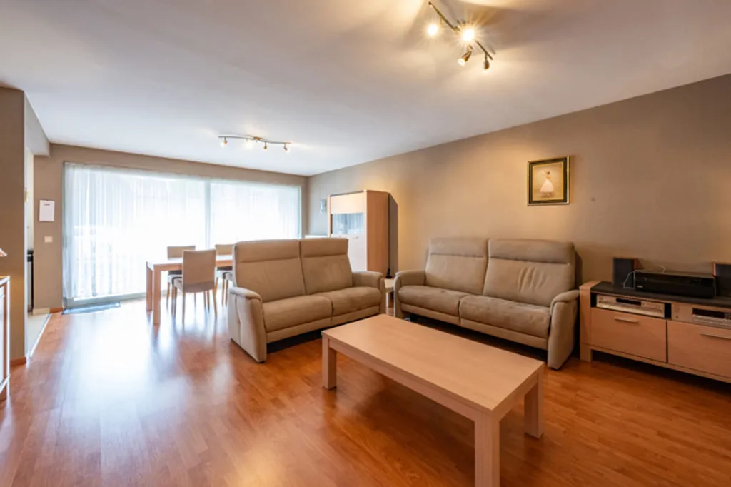 Séjour - Appartement Équipé avec Terrasse et Parking à Anvers