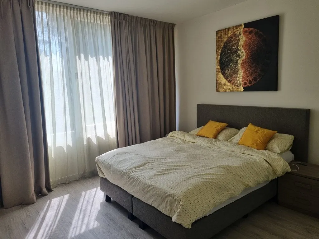 Magamistoad - Furnished 4-Bedroom Apartment in Amsterdam