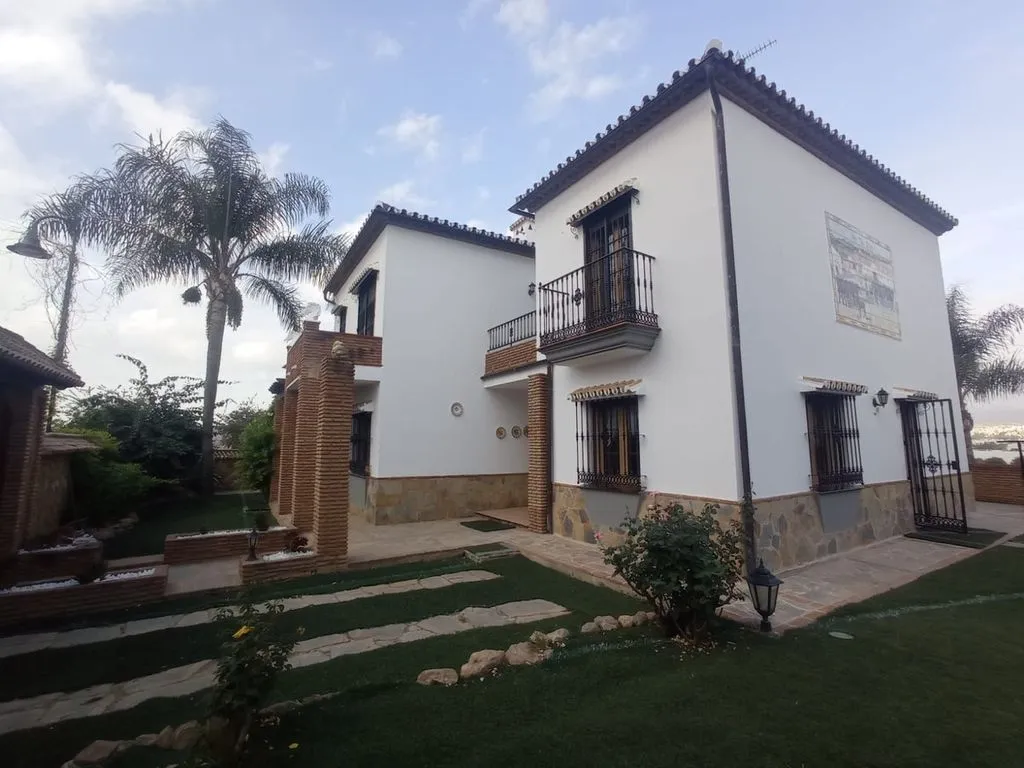 Välivaade - Detached House with Pool in Mijas