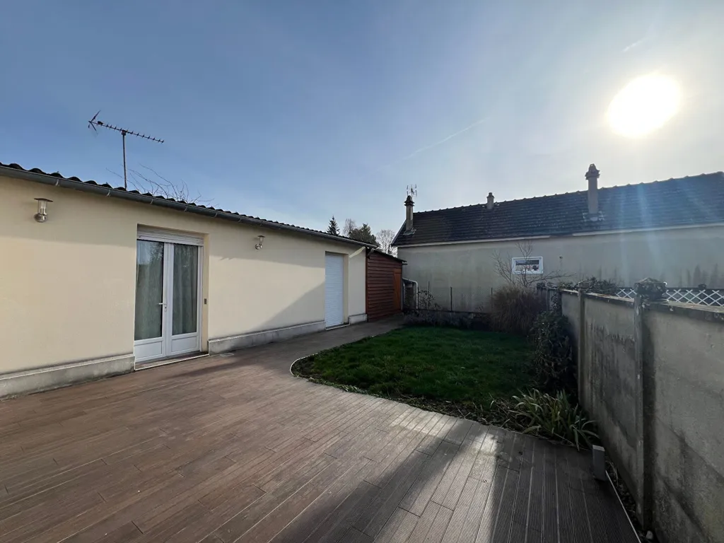 Terrasse - Maison de Plain-pied avec Jardin à Troyes