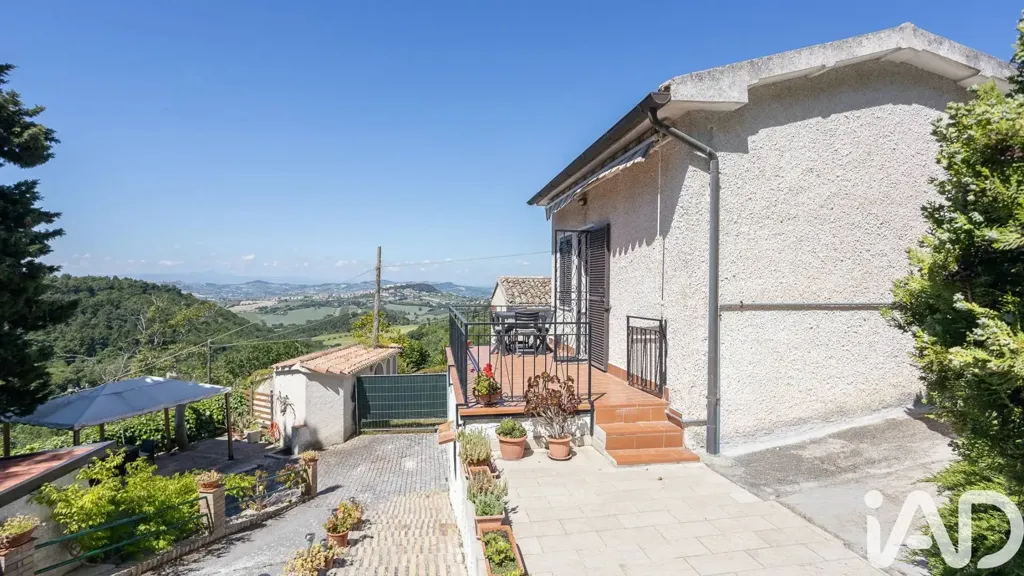 Terrasse - Rustic Villa with Panoramic Views in Massignano