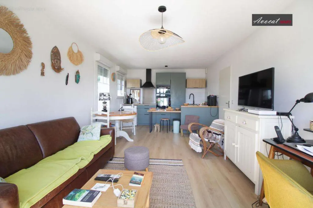 Séjour - Appartement en Lisière de Forêt avec Balcon à Paris