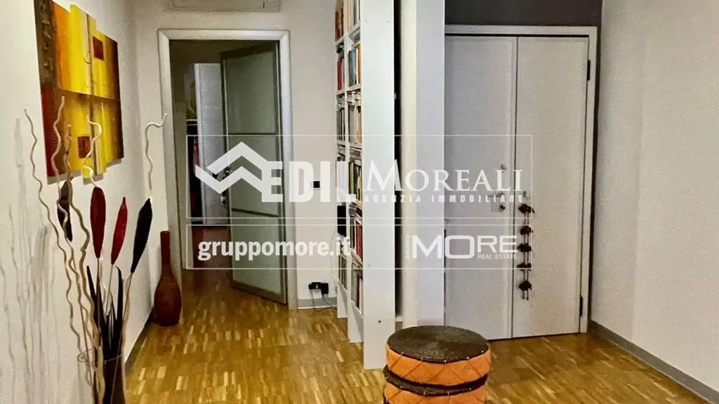 Entrée - Rear-Facing Apartment with Garden in Modena