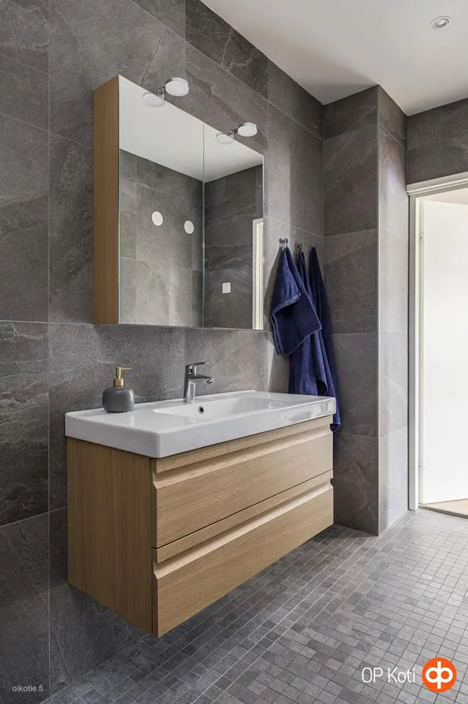 Bagni - Modern Apartment with Balcony in Munkkiniemi