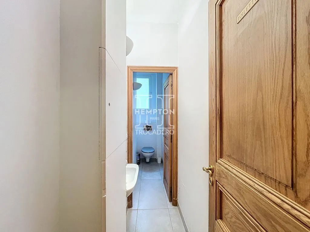 Vannitoad - Luxury Duplex with Parking in La Muette, Paris