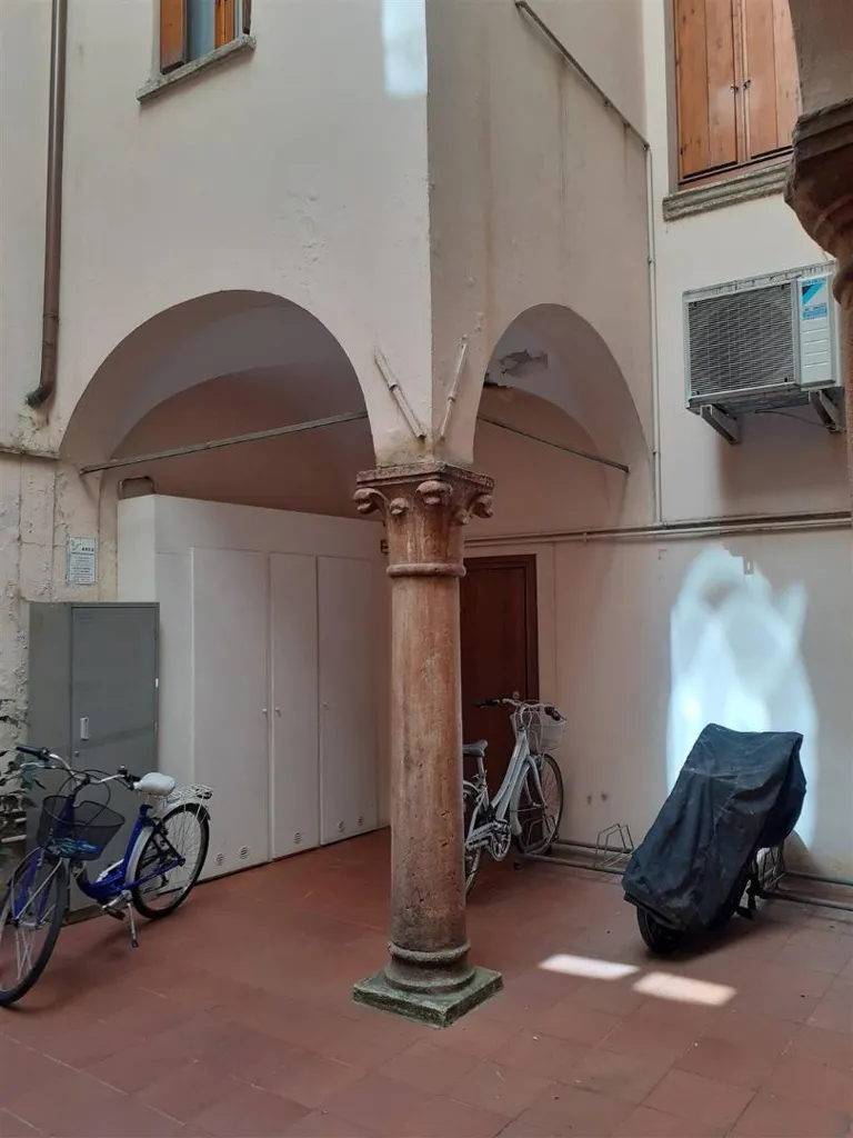 Jardin - Historic Building with Potential for Apartments in Mantova