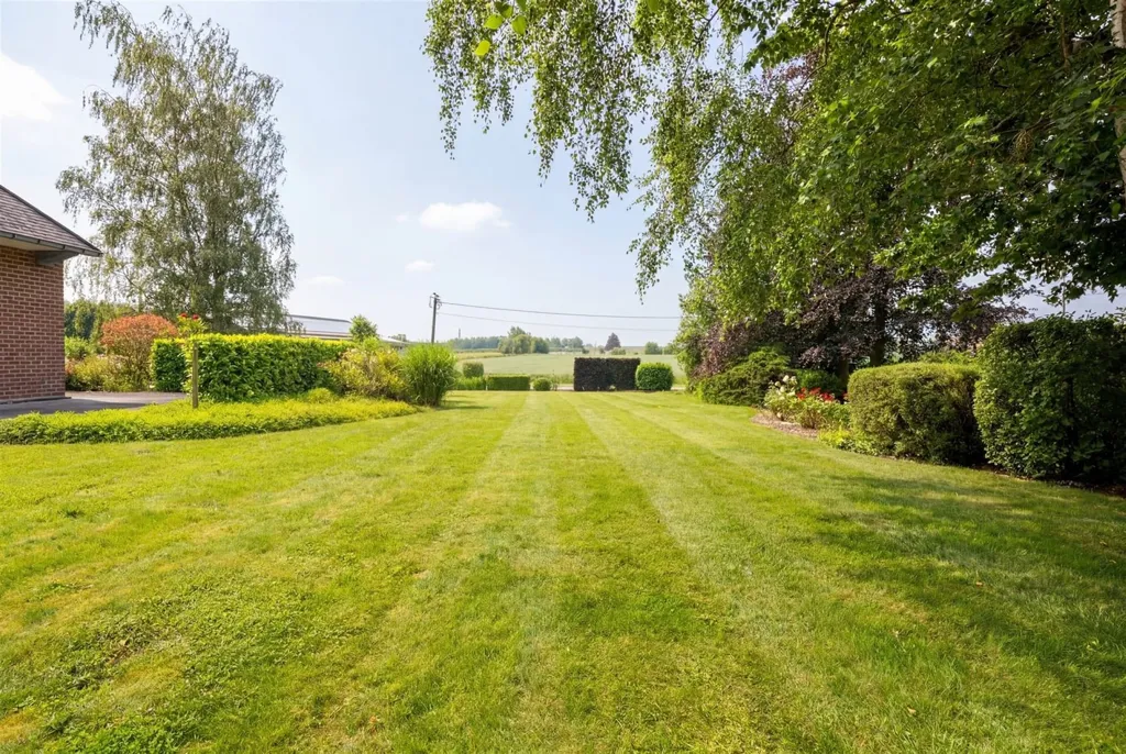 Aed - Characterful House with Large Garden in Herne