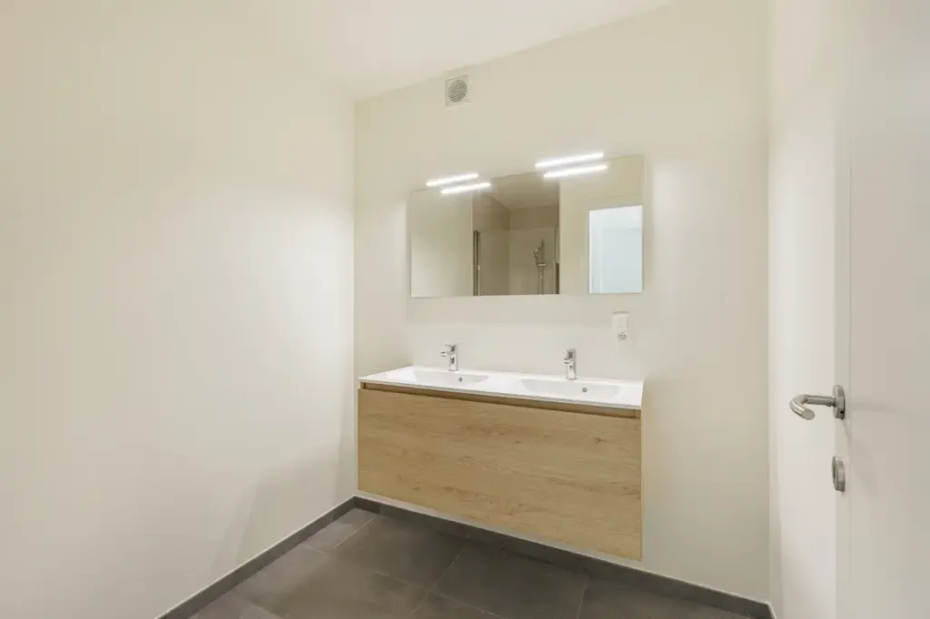 Salles de bain - Appartement Neuf avec Jardin et Terrasse