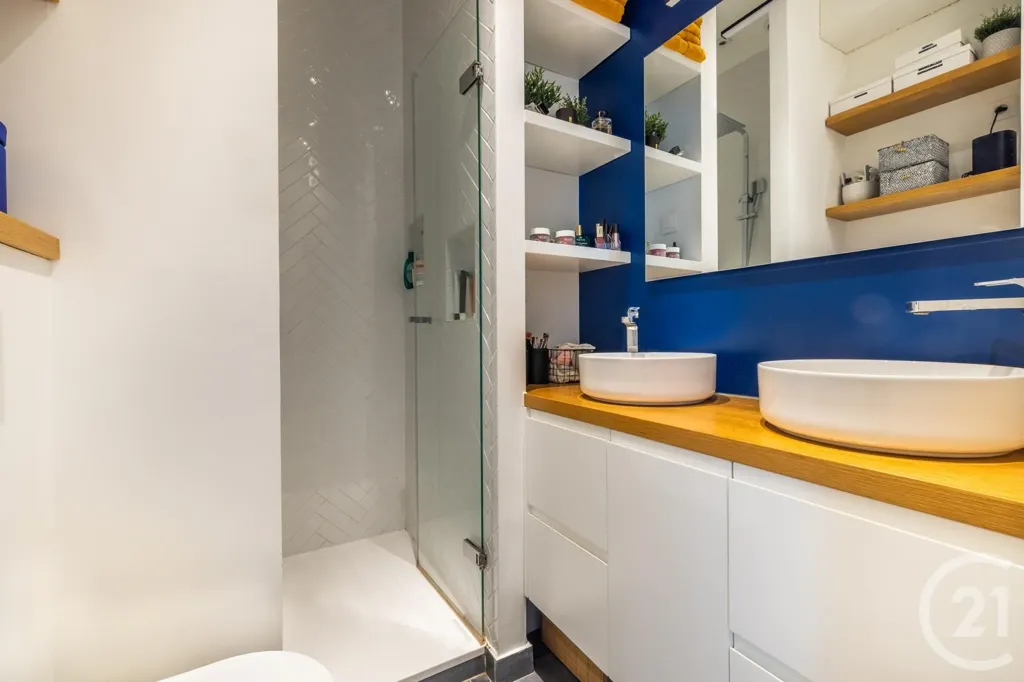 Salles de bain - Appartement Charmant avec Cour dans le 11ème Arrondissement de Paris
