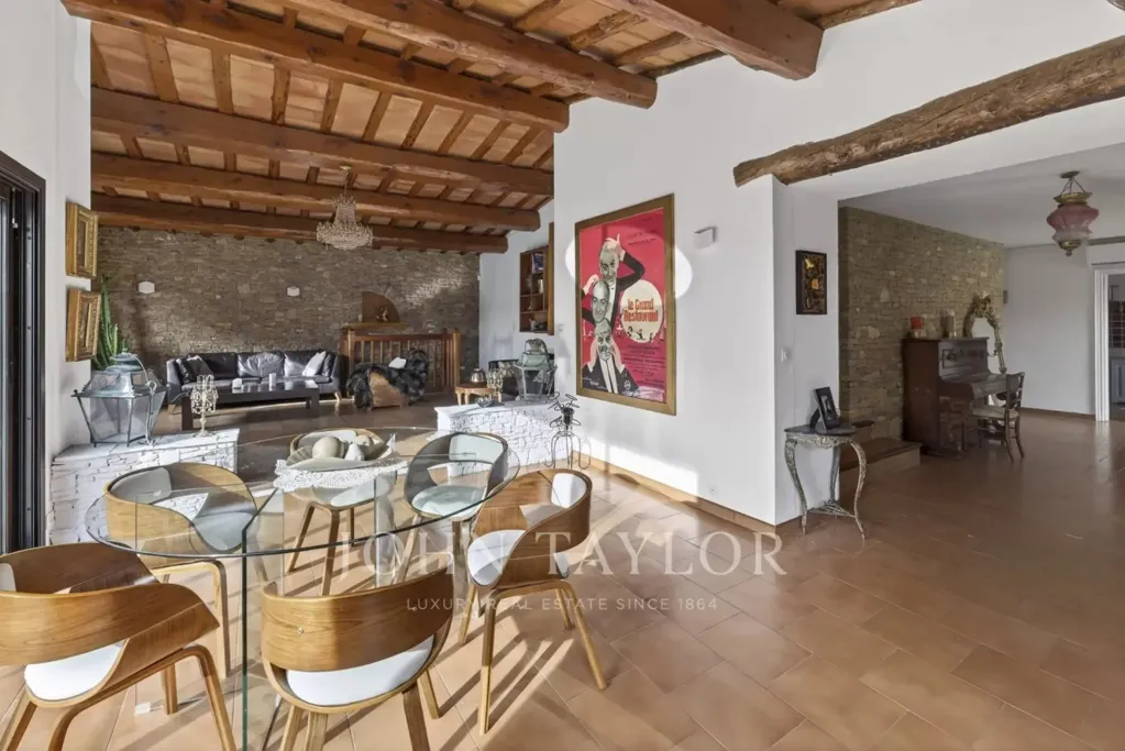 Salle à manger - Maison avec Piscine et Terrasse à La Cadière-d'Azur