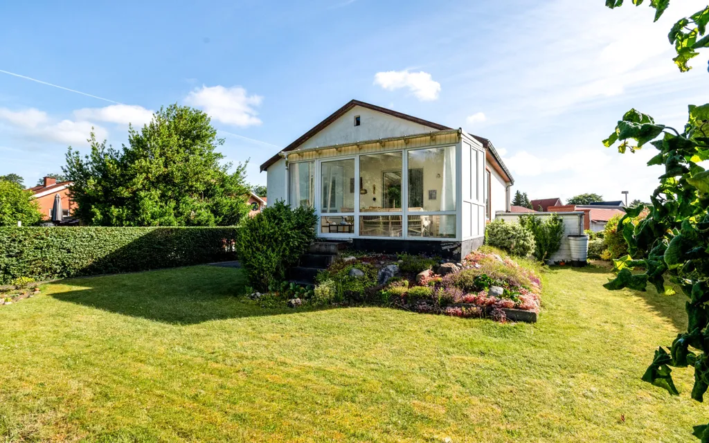 Jardin - 1951 Villa with Garden in Holstebro