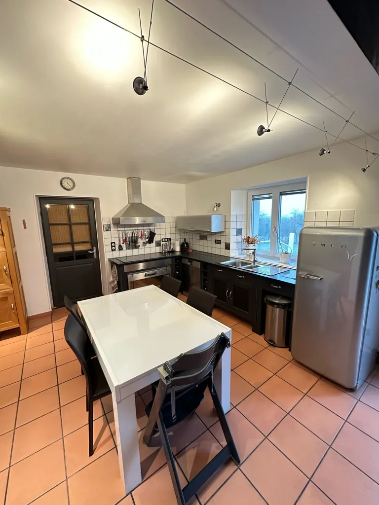 Cuisine - Maison Individuelle avec Piscine en Dernière Position
