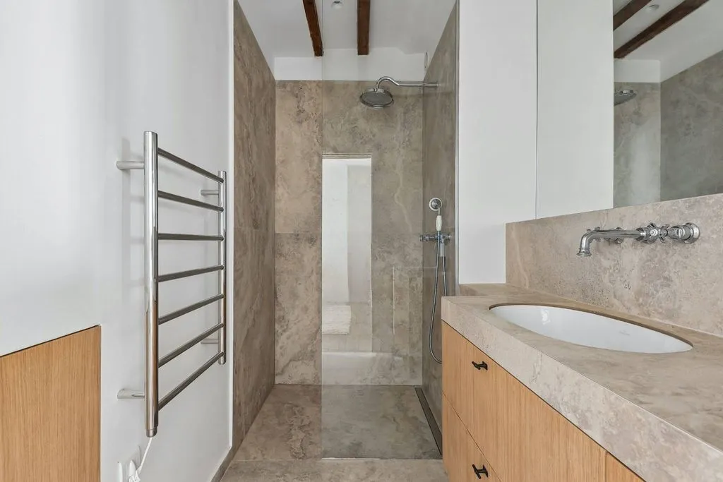 Salles de bain - Appartement de Luxe avec Vue Cour à Paris