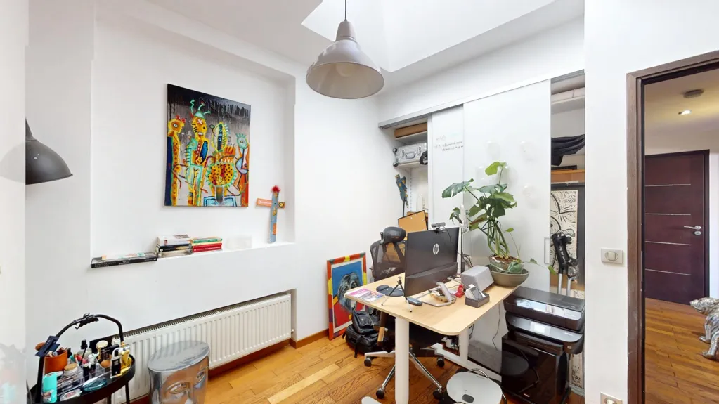 Bureau - Maison avec Cour Privative et Parking à Pantin