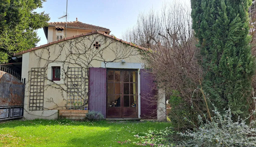 Esterno - Charming House with River View in Le Thor