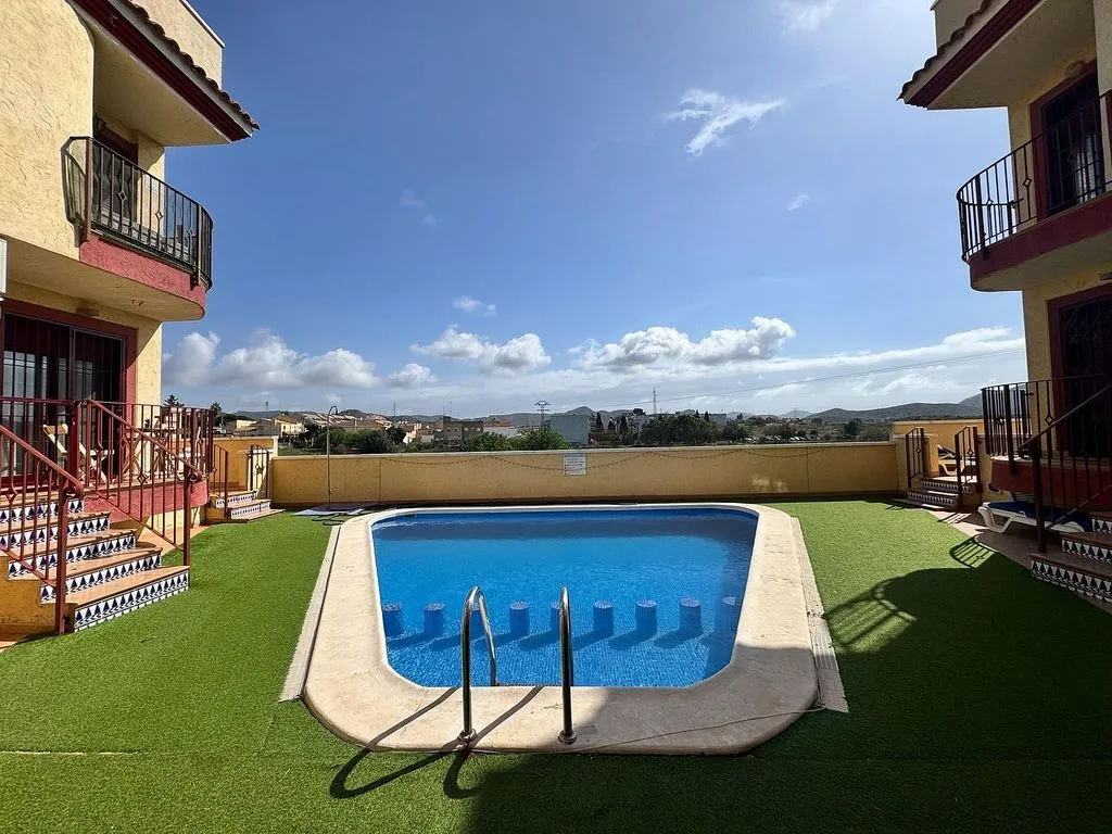 Bassein - Penthouse with Pool in Roche, La Unión