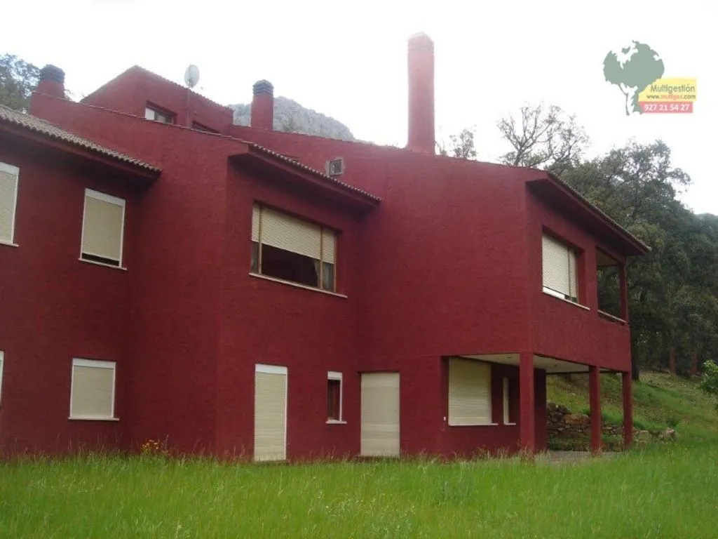 Välivaade - Luxury Villa with Forest Access in Guadalupe