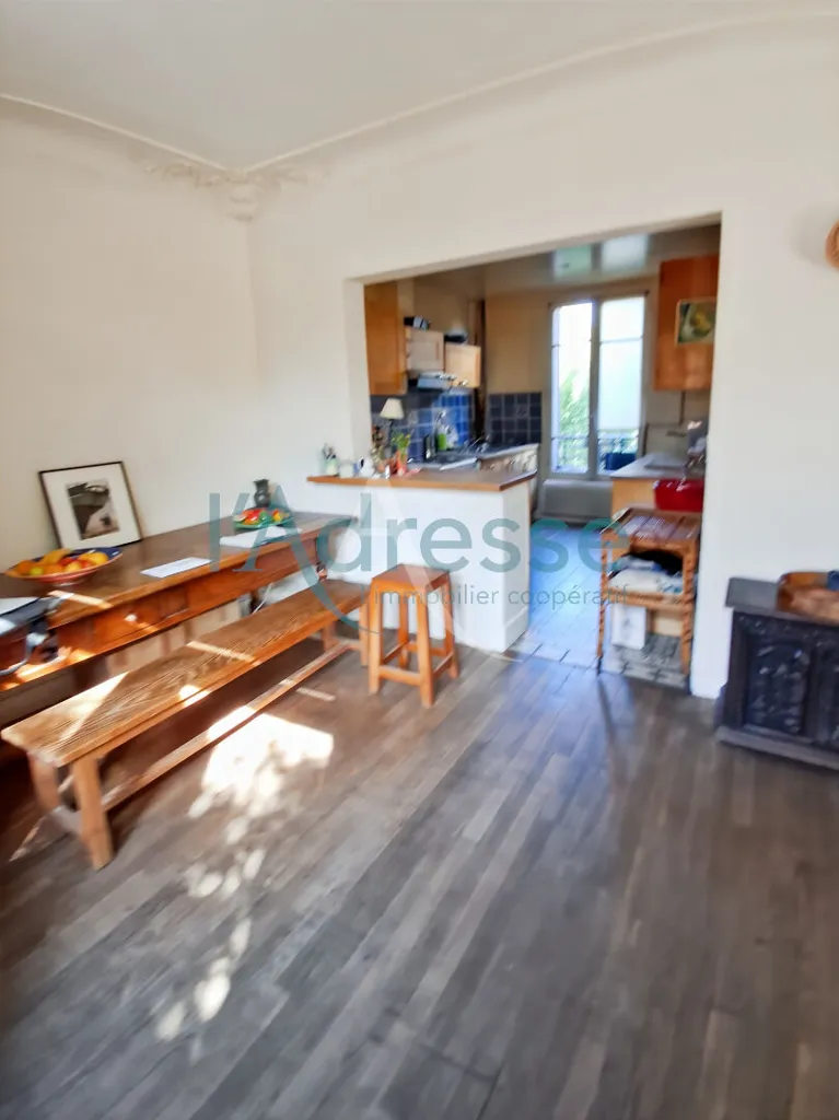 Elutuba - Charming Townhouse with Garden in Suresnes
