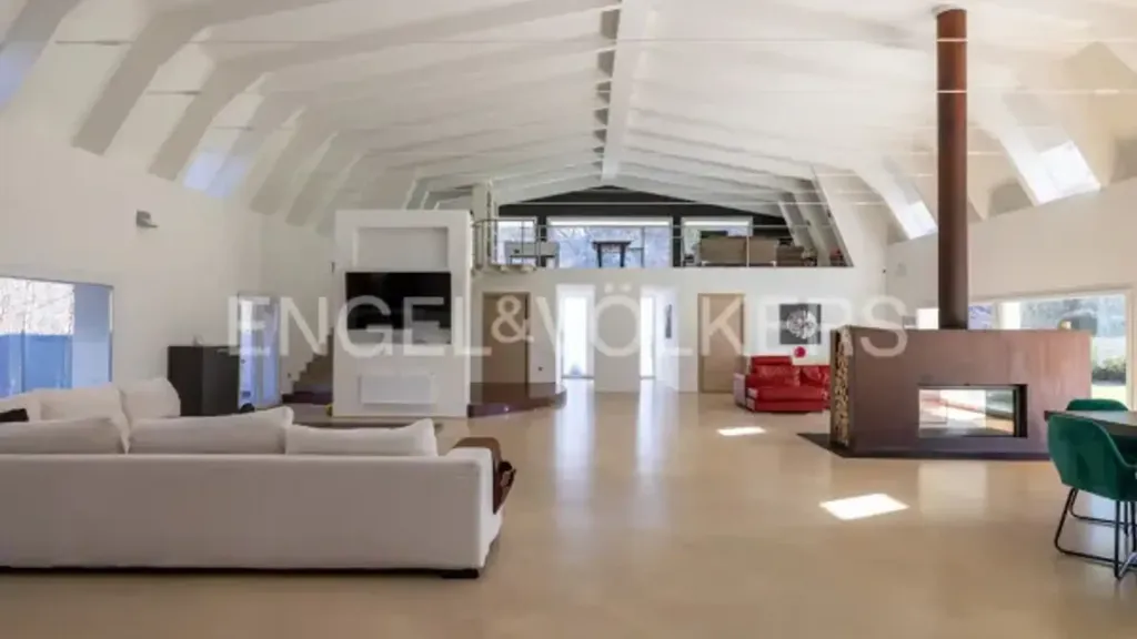 Elutuba - Converted Industrial Villa with Pool in Borgo Ticino