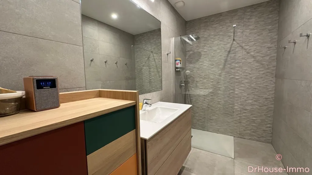Salles de bain - Duplex dans Château Historique à Limay