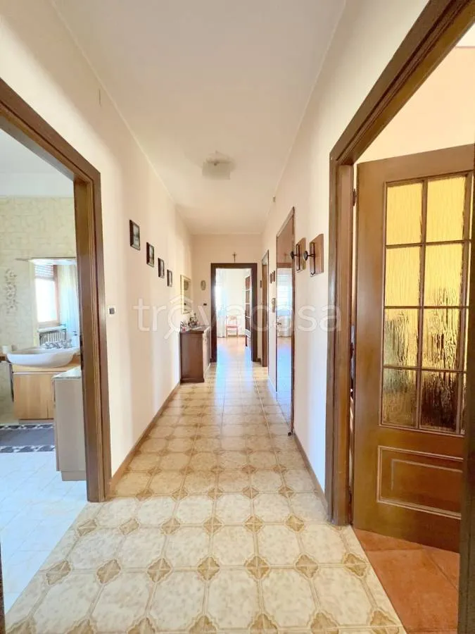 hallway_entrance
