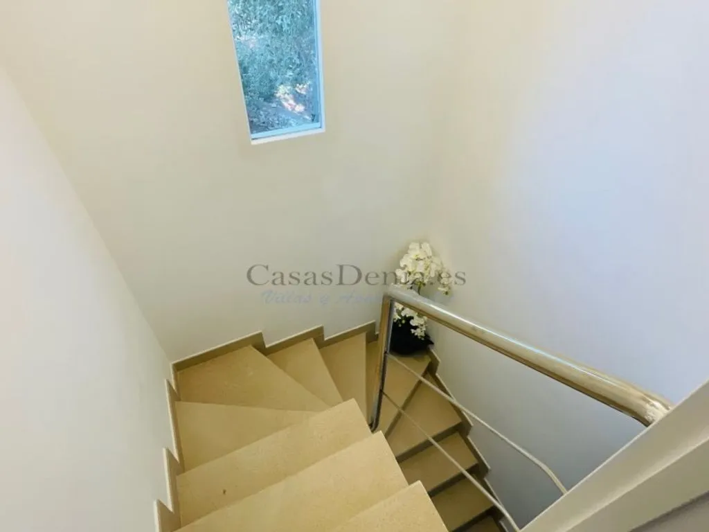 Toad - New Villa with Sea Views in Denia