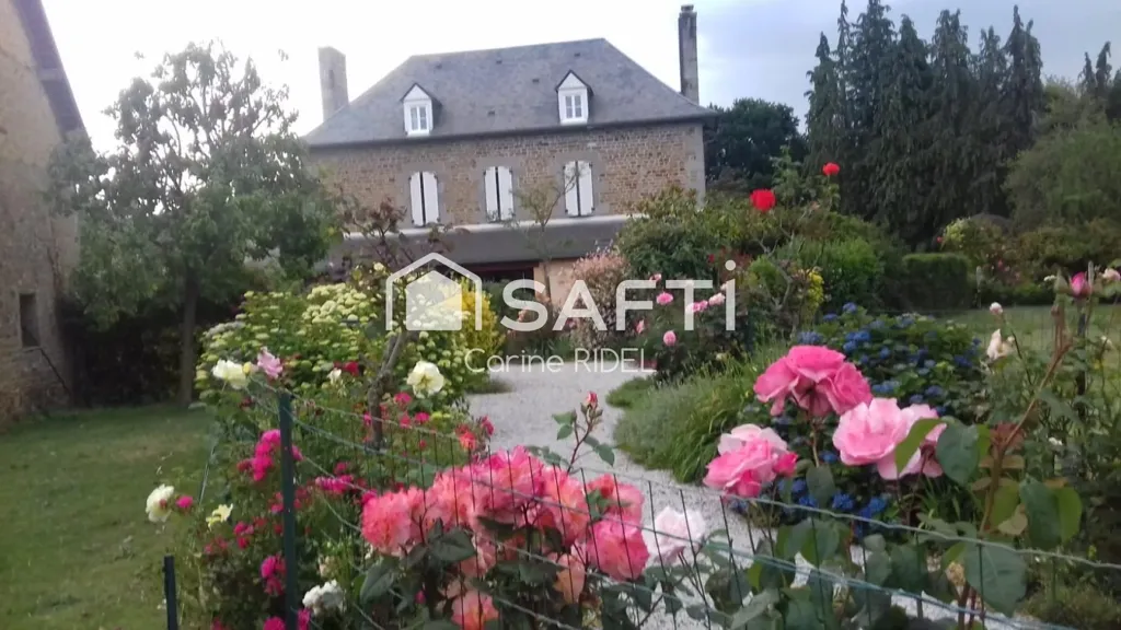 Giardino - Charming Stone House with Gîte in Domjean