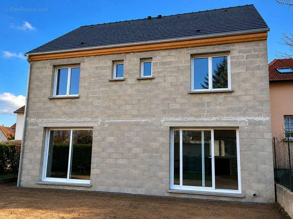 Extérieur - Maison à Morsang-sur-Orge avec Jardin et 2 Appartements
