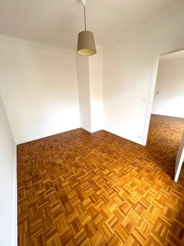 Pièces - Appartement 1 Chambre avec Balcon à Cimiez