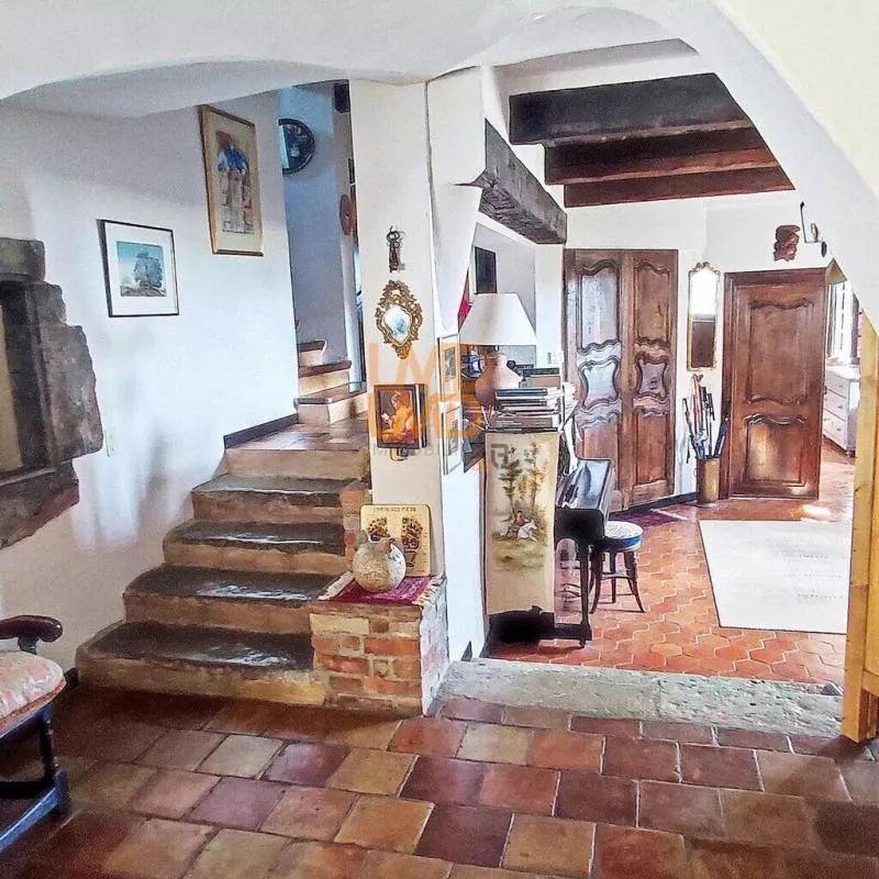 Esik - Character House with Vast Space near Anduze