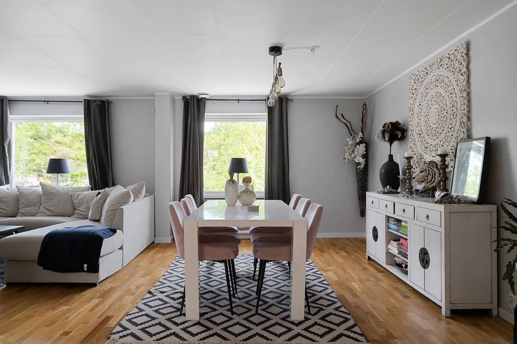 Söögituba - Renovated Terraced House with Corner Plot